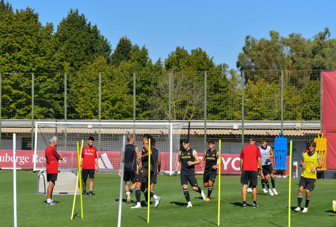 Roma Riprendono Gli Allenamenti A Trigoria In Gruppo Azmoun Foto