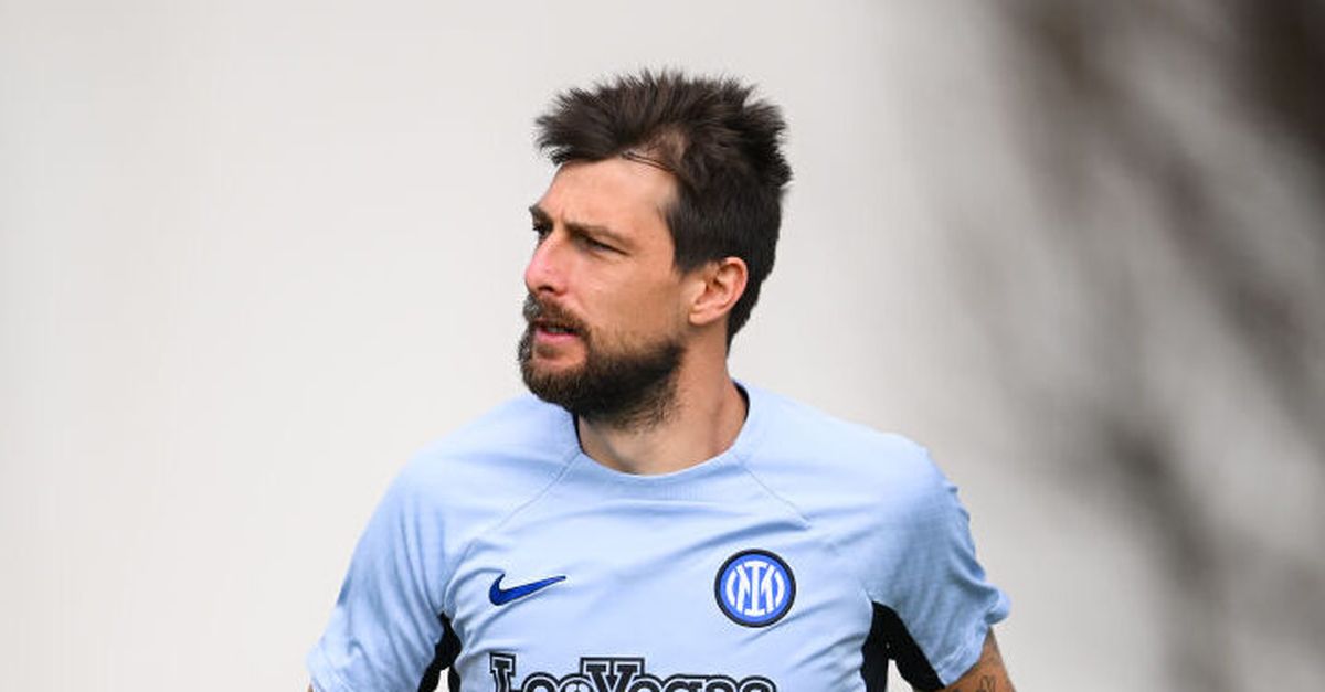 Inter sabato 13 il raduno ad Appiano cè anche Acerbi le sue