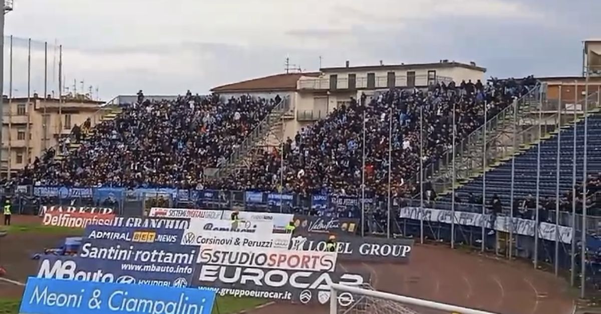 Empoli Napoli Pronta La Protesta Degli Ultras Settore Ancora Vuoto