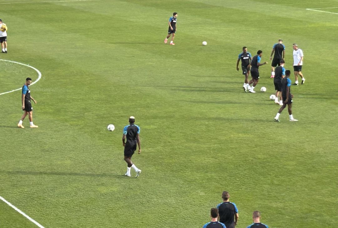 Gallery Osimhen Scende In Campo Per Lallenamento Pomeridiano Calcio