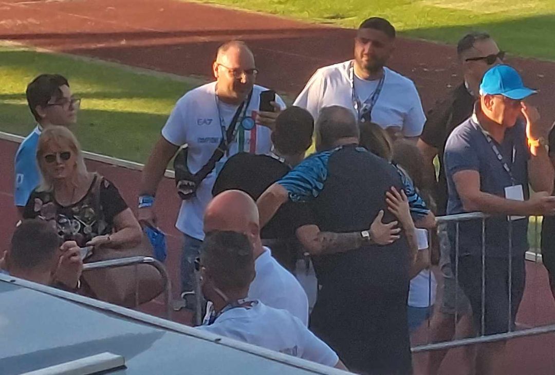 Gallery Anche Starace Concede Foto E Autografi Ai Tifosi A Bordo Campo