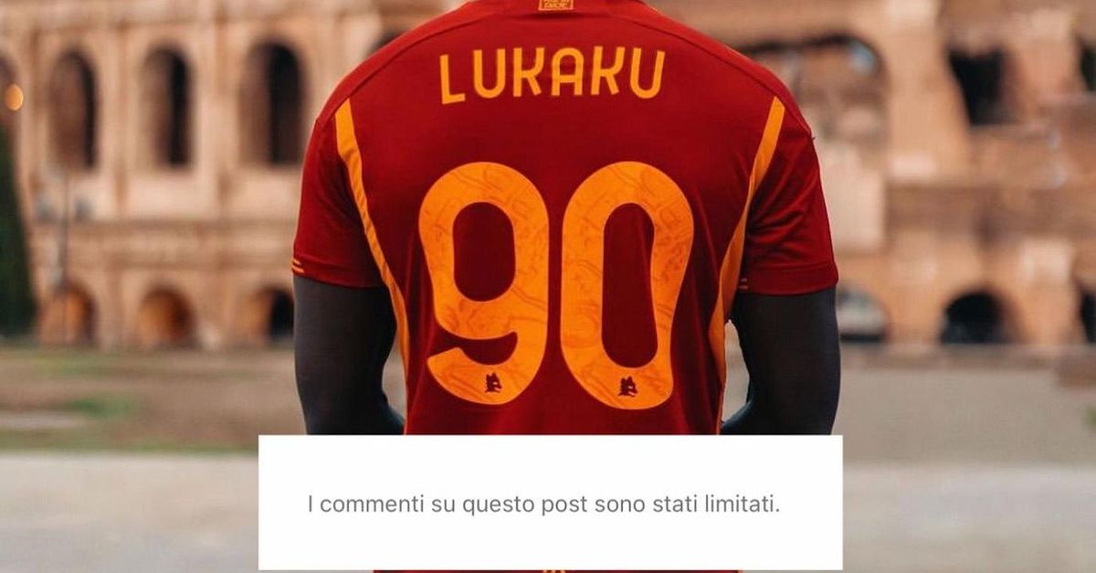 Lukaku Cambia Maglia Anche Sui Social Gli Ex Compagni DellInter Lo