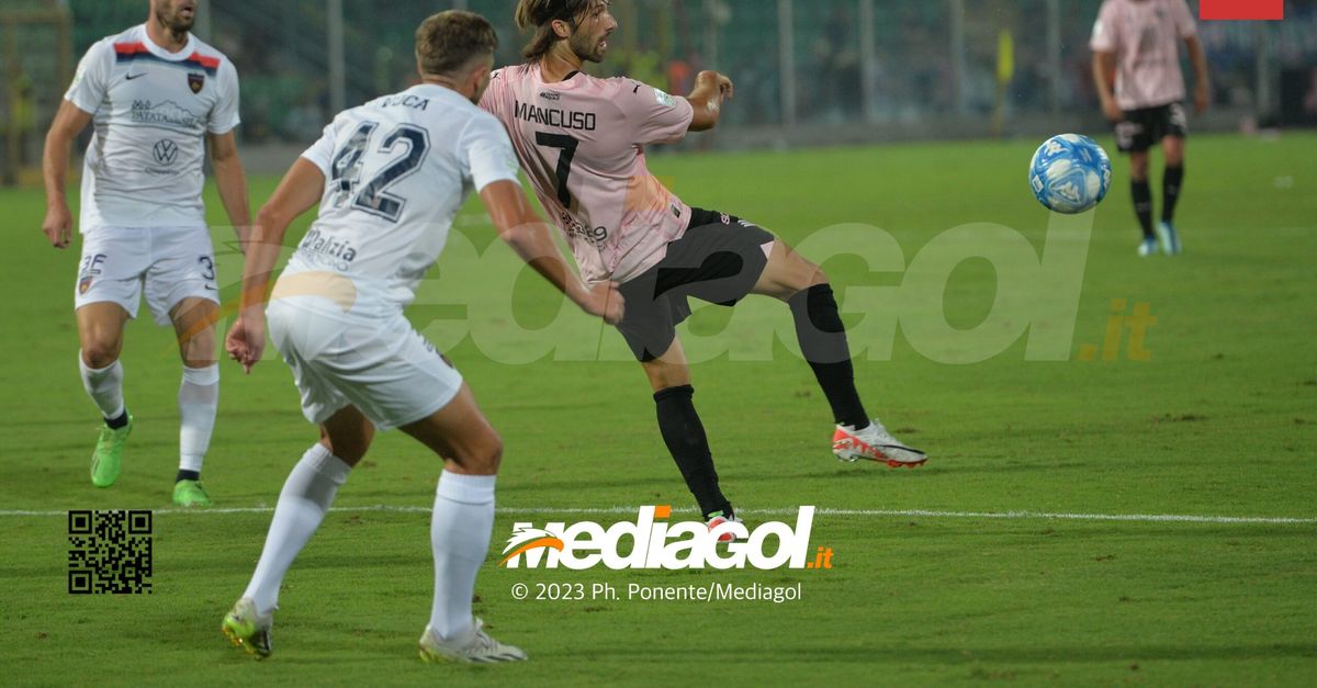 Palermo Gds Rosa Al Braglia Come Milan Col Genoa Tifosi Rossoneri