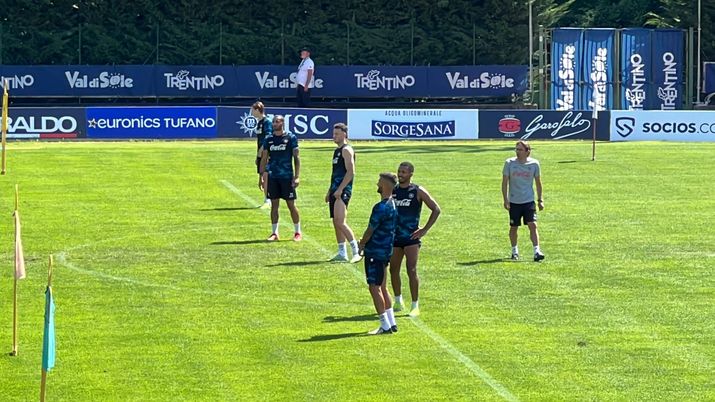 Dimaro day 5, allenamento terminato: terapie per Osimhen. Lavoro sulla fase offensiva e difensiva - immagine 1