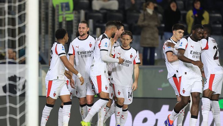 PISA, ITALY - FEBRUARY 13: Ruben Loftus Cheek of AC Milan celebrates after scoring a goal during the Serie A match between Pisa SC and AC Milan at Arena Garibaldi on February 13, 2026 in Pisa, Italy. (Photo by Gabriele Maltinti/Getty Images) Serie A, Pisa-Milan 1-2: decisivo il gol di Modric nel finale, espulso Rabiot - immagine 1