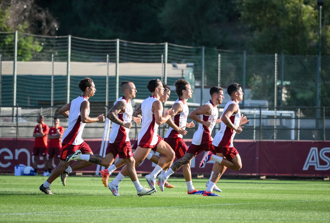 Roma, terzo giorno di allenamenti a Trigoria – FOTO GALLERY - immagine 10