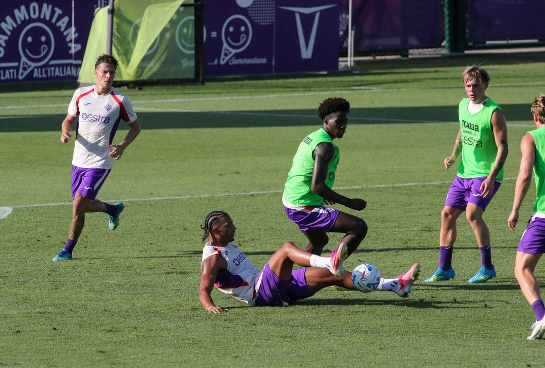 GALLERY – Prosegue la preparazione al Viola Park, le immagini più belle - immagine 3