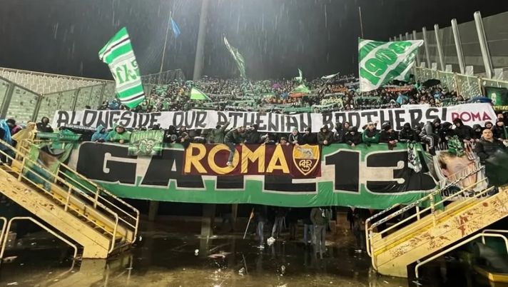 Fiorentina-Panathinaikos, spunta una bandiera della Roma nel settore ospiti - immagine 1
