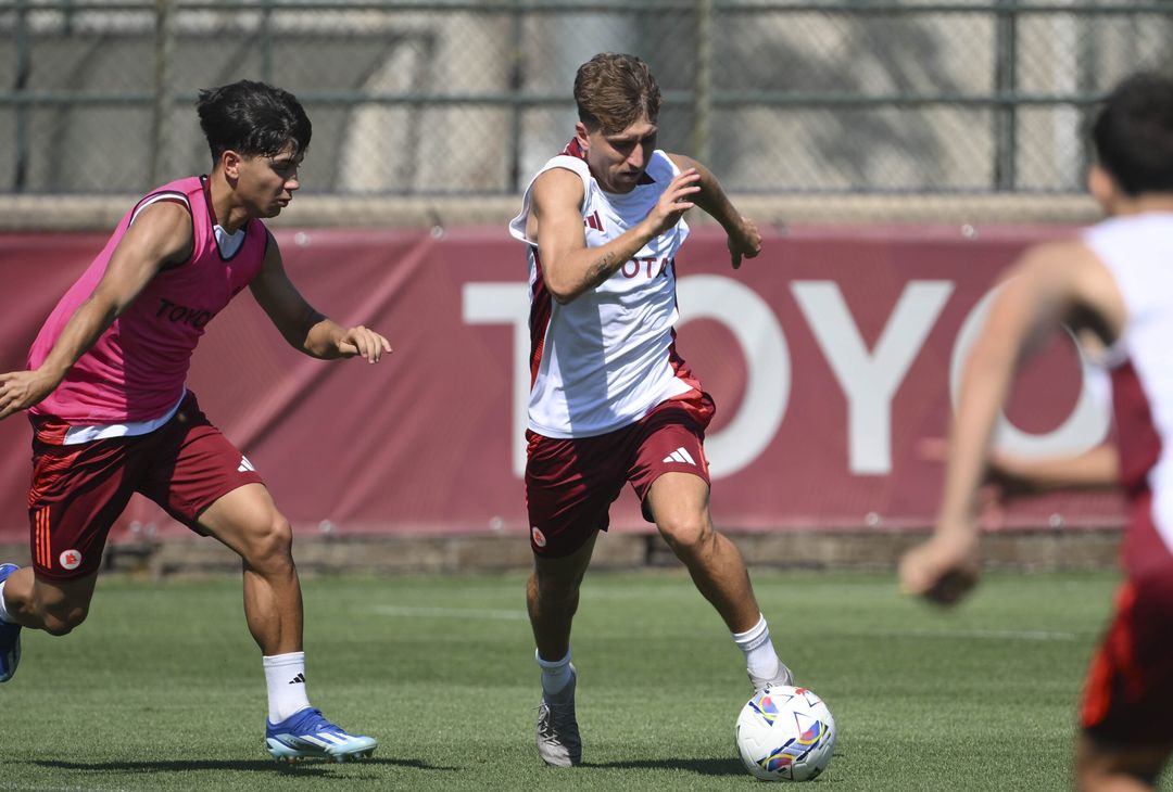Roma, quinto giorno di ritiro a Trigoria – FOTO GALLERY - immagine 13