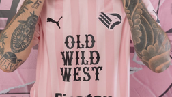 Palermo, presentata la nuova maglia rosanero