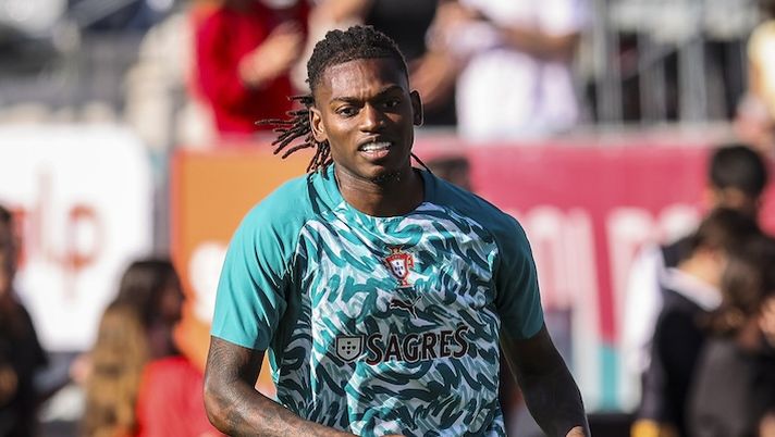 Leao: “Se l’arrivo di Amorim mi spinge a restare al Milan? Rispondo così! E a chi dice che sono molle…” - immagine 1