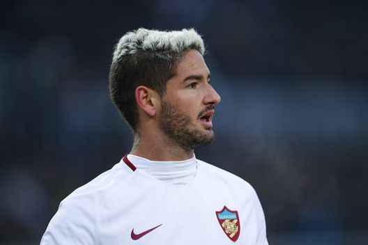 TIANJIN, CINA - 30 GENNAIO: Alexandre Pato del Tianjin Quanjian assiste alla partita di qualificazione alla AFC Champions League 2018 tra Tianjin Quanjian e Ceres-Negros allo stadio Tianjin Olympic Center il 30 gennaio 2018 a Tianjin, Cina. (Foto di Lintao Zhang/Getty Images)