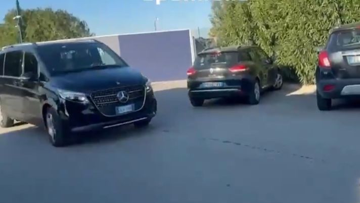 VIDEO Kvara, ultimo giorno col Napoli: lascia Castel Volturno. Lo aspetta il PSG - immagine 1