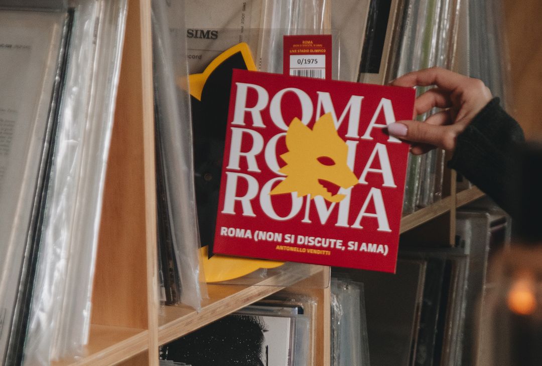 Roma, ecco le immagini del vinile per i 50 anni di “Roma Roma Roma”  – FOTO GALLERY - immagine 4
