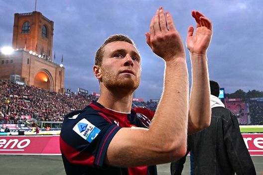 BOLOGNA, ITALY - NOVEMBER 09: Tommaso Pobega of Bologna FC during the Serie A match between Bologna FC 1909 and SSC Napoli at Renato Dall'Ara Stadium on November 09, 2025 in Bologna, Italy. (Photo by Alessandro Sabattini/Getty Images) bologna-milan-campionato-martedì-ieri-europa-league