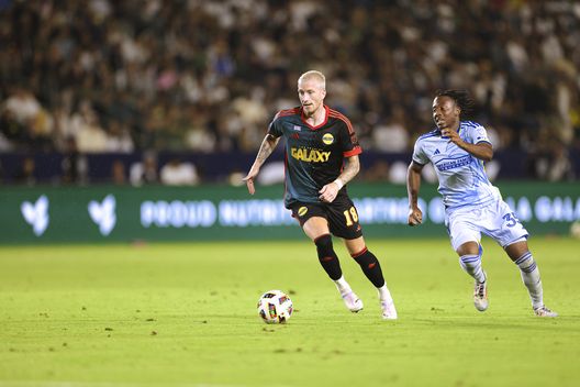 Reus ai Galaxy. (Foto tratta da profilo X @MLS) Reus