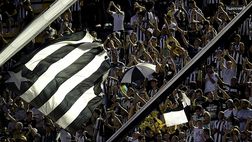 Botafogo, grande tensione tra i tifosi. Imbrattati i muri dello stadio Nilton Santos