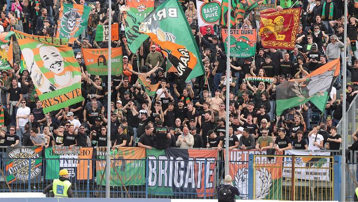 Serie B, il Venezia pareggia a La Spezia (2-2) e torna in Serie A dopo un solo anno - immagine 1