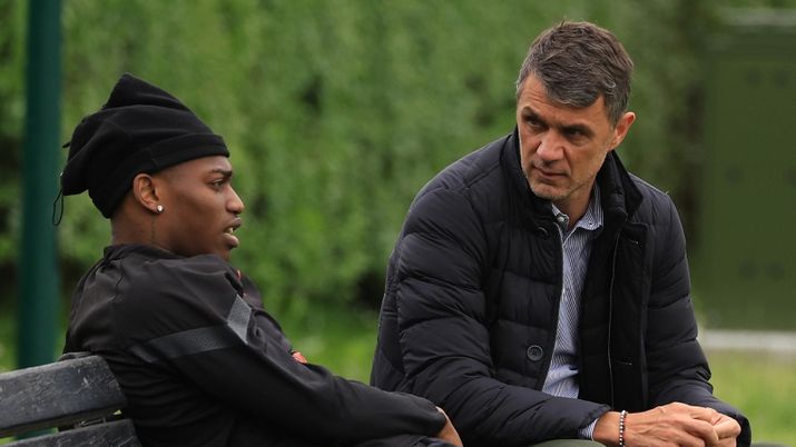 Rafael Leao e Paolo Maldini