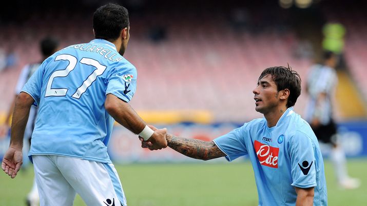 NAPLES, ITALY - SEPTEMBER 27: Fabio Quagliarella (L) and Ezequiel Lavezzi of SSC Napoli during the match between SSC Napoli v AC Siena at Stadio San Paolo on September 27, 2009 in Naples, Italy. (Photo by Giuseppe Bellini/Getty Images) lavezzi quagliarella
