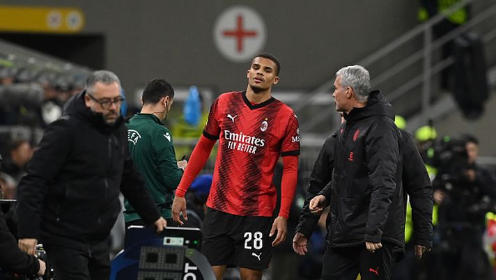 MILAN, ITALY - NOVEMBER 28:  Malick Thiaw of AC Milan reacts during the UEFA Champions League match between AC Milan and Borussia Dortmund at Stadio Giuseppe Meazza on November 28, 2023 in Milan, Italy. (Photo by Claudio Villa/AC Milan via Getty Images)  Thiaw non era un titolare, la stessa difesa dell’anno scorso ma più protetta - immagine 1