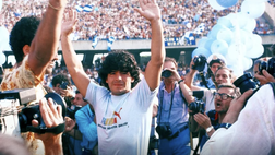 40 anni fa l’evento del secolo: la presentazione di Maradona al San Paolo