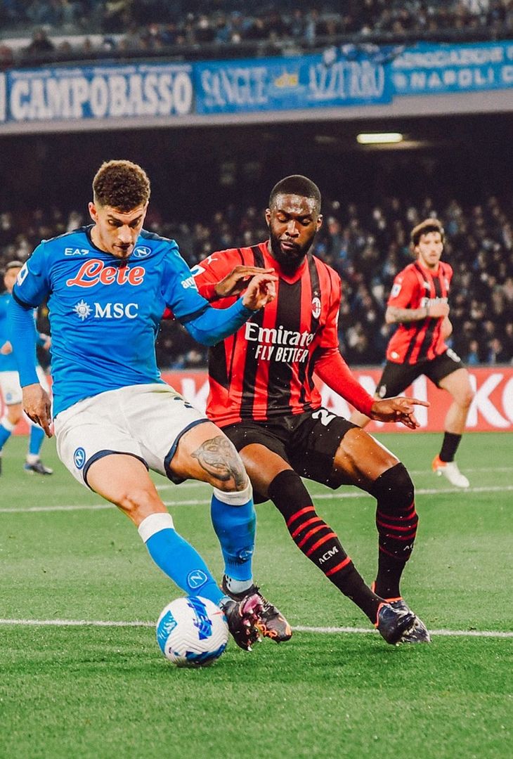 GALLERY Napoli-Milan, quante emozioni: gli scatti più belli delle sfide passate - immagine 4