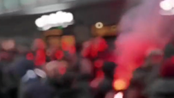 “De Laurentiis vattene via”, la contestazione degli ultras azzurri contro il patron