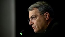 Comolli: “Vlahovic? Non è il momento, non parlo dei singoli. Rispondo così sul mercato”