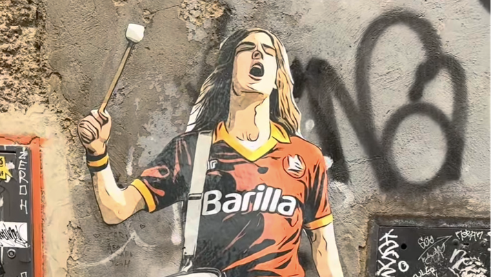 Drugi omaggia De Falchi: il nuovo murale a pochi giorni da Roma-Milan Drugi omaggia De Falchi: il nuovo murale a pochi giorni da Roma-Milan - immagine 1