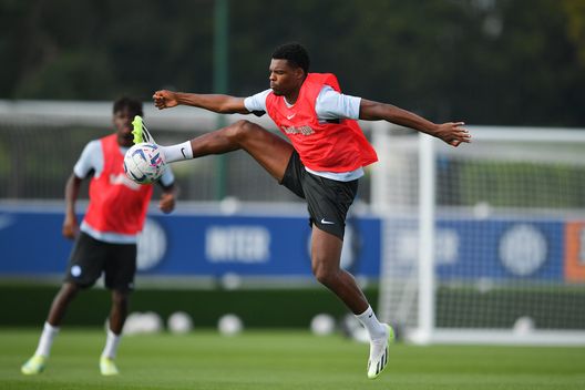 Getty Images Dumfries: “Non vedo l’ora di iniziare, imparo ogni giorno. Obiettivo scudetto”- immagine 2