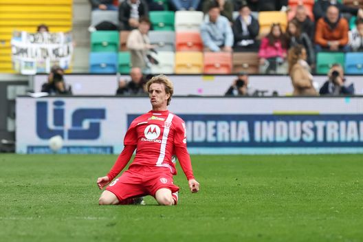UDINE, ITALY - APRIL 08: Nicolo Rovella of AC Monza celebrates after scoring his team's second goal during the Serie A match between Udinese Calcio and AC Monza at Dacia Arena on April 08, 2023 in Udine, Italy. (Photo by Emmanuele Ciancaglini/Getty Images) Nicolò Rovella alla Fiorentina? Merito di Chiesa e Vlahovic- immagine 2