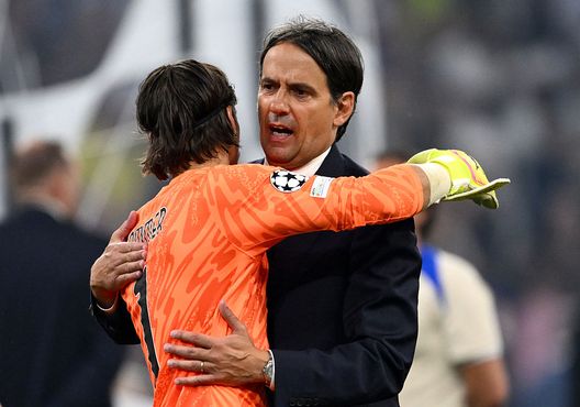 Monaco, Germania - 31 maggio 2025: Yann Sommer abbraccia Simone Inzaghi. (Foto di Stu Forster/Getty Images) Inter, Inzaghi: “Zero titoli, ma siamo stati bravissimi. Futuro? Vedremo”- immagine 3