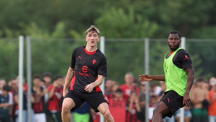 CAIRATE, ITALY - JULY 07: Alexis Saelemaekers and Yunus Musah of AC Milan in action during AC Milan training session at Milanello on July 07, 2025 in Cairate, Italy. (Photo by Claudio Villa/AC Milan via Getty Images)  Saelemaekers Abate