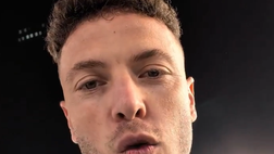 Rrahmani ripete il meme post scudetto: “Vi presento un nuovo amico”