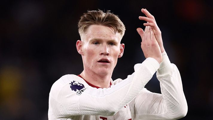 WOLVERHAMPTON, ENGLAND - FEBRUARY 01: Scott McTominay of Manchester United applauds the fans at full-time following the teams victory in the Premier League match between Wolverhampton Wanderers and Manchester United at Molineux on February 01, 2024 in Wolverhampton, England. (Photo by Naomi Baker/Getty Images) mctominay