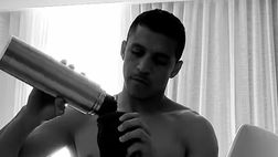 VIDEO / Sanchez, in attesa di un nuovo club si tiene in forma così