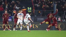 L’Atalanta sbanca l’Olimpico e torna a -1 dal Napoli: Roma battuta 2-0