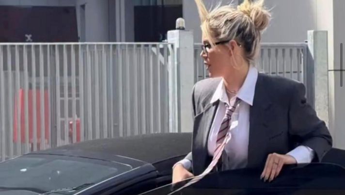 Divorzio: Wanda in tribunale con una Lamborghini rosa, Icardi risponde così. La prossima… Divorzio: Wanda in tribunale con una Lamborghini rosa, Icardi risponde così. La prossima… - immagine 1