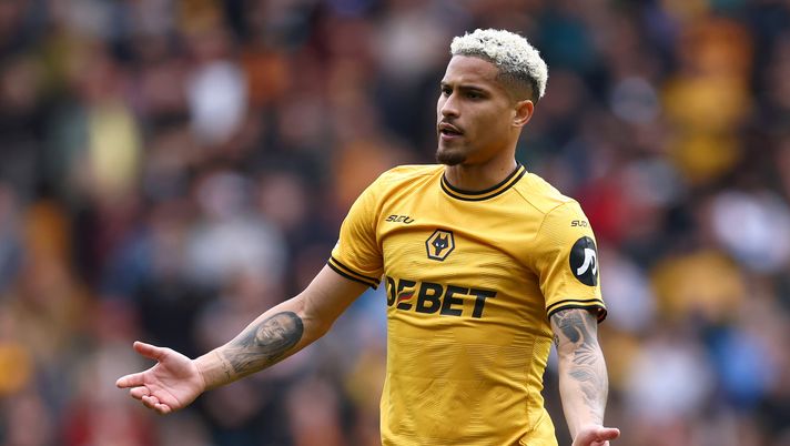 WOLVERHAMPTON, ENGLAND - APRIL 13: Joao Gomes of Wolves reacts during the Premier League match between Wolverhampton Wanderers FC and Tottenham Hotspur FC at Molineux on April 13, 2025 in Wolverhampton, England. (Photo by Dan Istitene/Getty Images) Joao Gomes Napoli