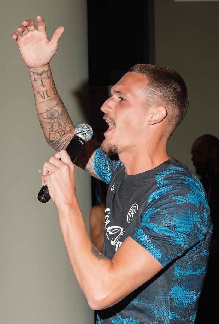 Quanta allegria nel ritiro azzurro per il compleanno del mister