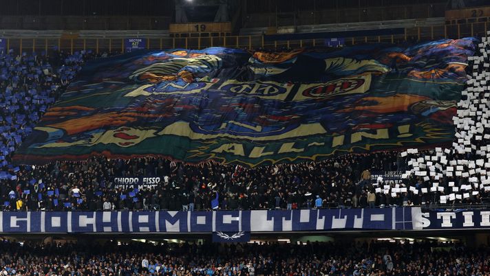 NAPLES, ITALY - APRIL 06: SSC Napoli supporters during the Serie A match between SSC Napoli and AC Milan at Stadio Diego Armando Maradona on April 06, 2026 in Naples, Italy. (Photo by Francesco Pecoraro/Getty Images) Napoli-Lazio, iniziata la terza fase di vendita dei biglietti: tutte le info - immagine 1