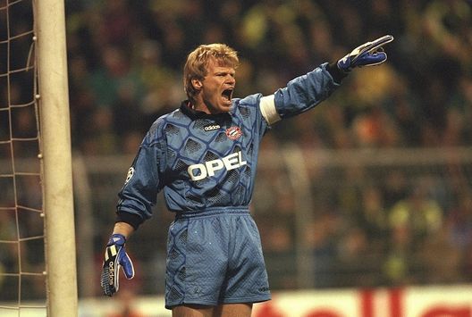Dortmund, Germania - 18 marzo 1998: Oliver Kahn durante la partita di Champions League tra Borussia Dortmund e Bayern Monaco. (Crediti obbligatori: Ben Radford /Allsport) Oliver Kahn: “Nessun club è ai livelli del Bayern. Muller? Insostituibile”- immagine 2