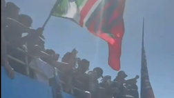 Una folla oceanica accompagna gli azzurri campioni d’Italia sui bus scoperti