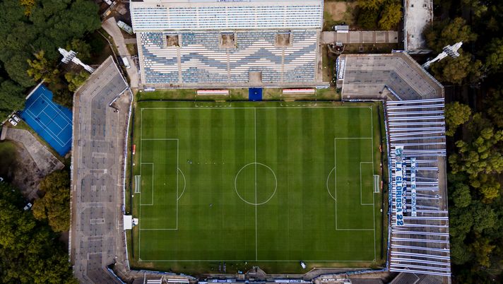 Gimnasia LP-Atletico Tucuman surreale: gara sospesa tra luci spente e tensione accesa - immagine 1