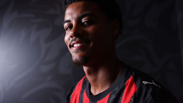 koni-de-winter-conferenza-stampa-presentazione-casa-milan-tv-news-dichiarazioni-foto-frasi-parole