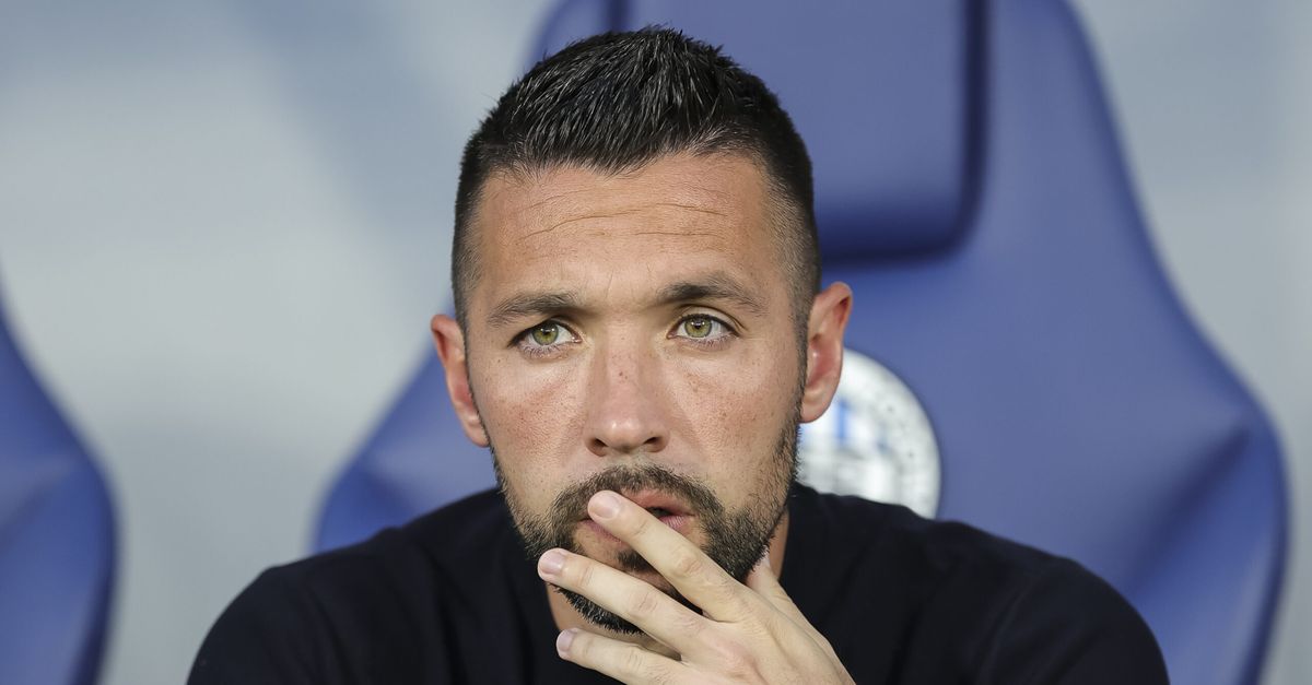 Ajax, Farioli: “Il mio futuro? Amo voltare pagina, ma ne parlerò…” Ajax, Farioli: “Il mio futuro? Amo voltare pagina, ma ne parlerò…”