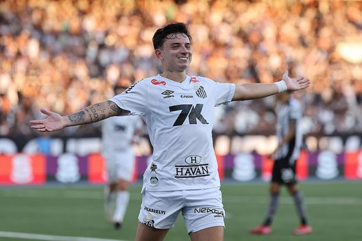 Alvaro Barreal del Santos festeggia dopo aver segnato il secondo gol della sua squadra durante la partita tra Botafogo e Santos. (Photo by Wagner Meier/Getty Images) Santos