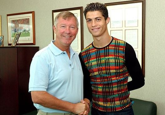 Lo United pensiona Ferguson: guadagnava quasi 2,5 mln all’anno. Cantona: “Scandaloso”- immagine 3