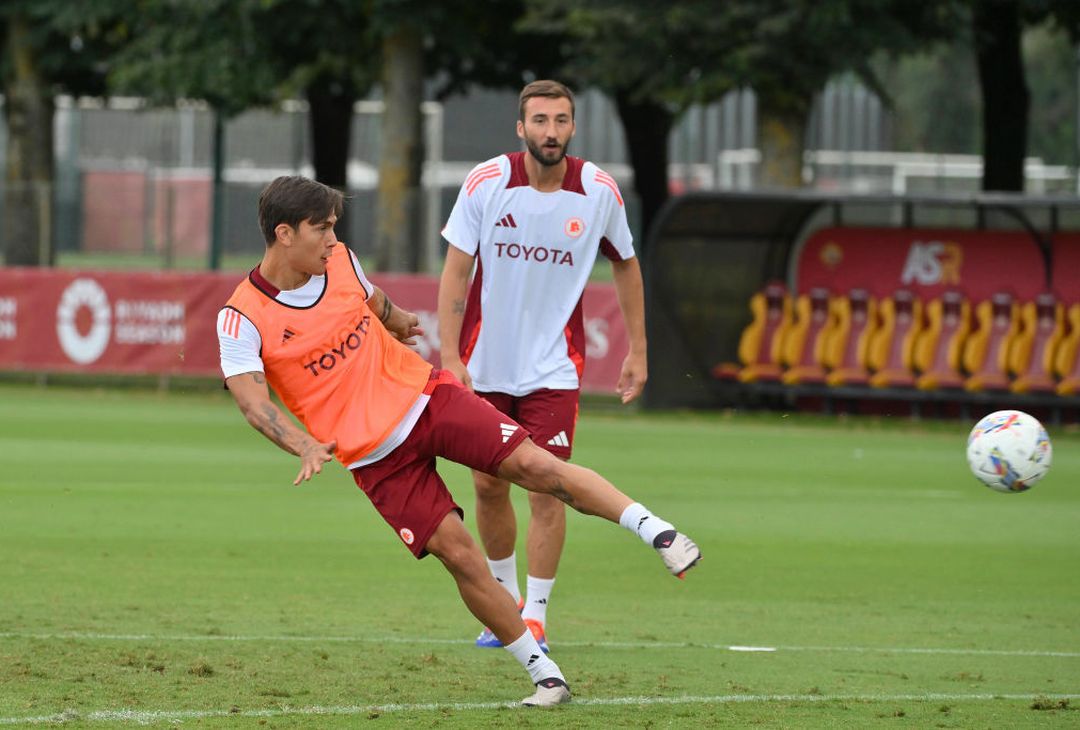 Trigoria, l’allenamento della Roma a due giorni dal Genoa: out Zalewski – FOTO GALLERY - immagine 24